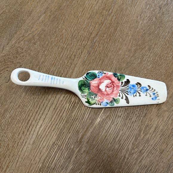 Vintage pie/dessert server, handpainted, from Italy - Picture 1 of 4